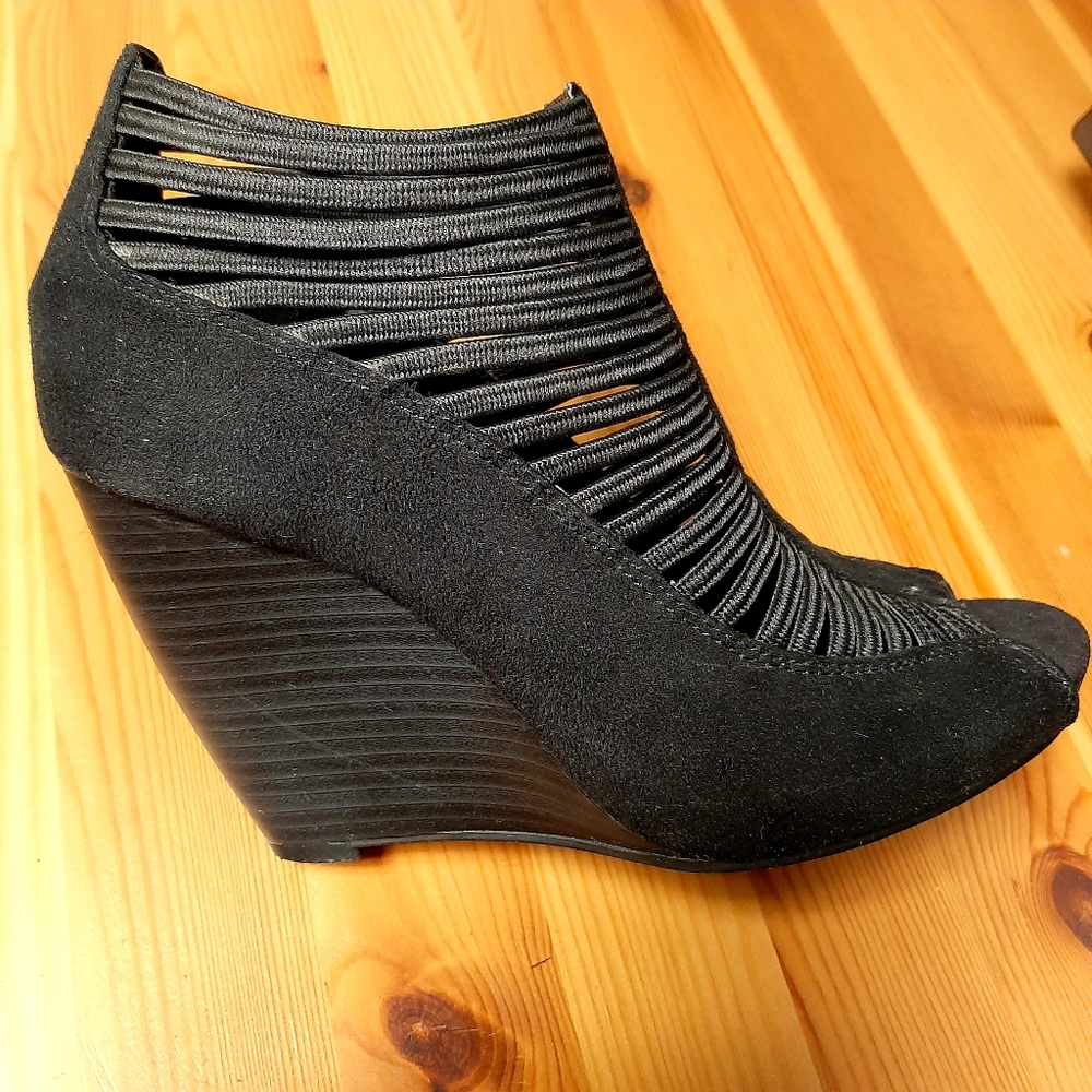 Black Suede Cute Misha Wedge Booties